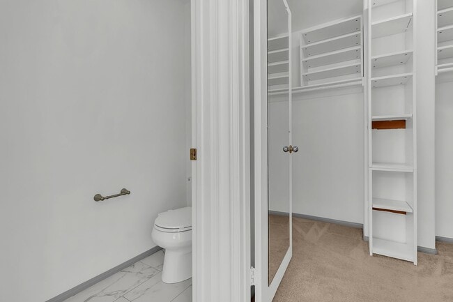 Building Photo - 5764 Kylie Ave