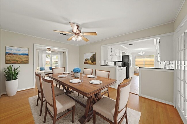 Building Photo - 10803 Doud St