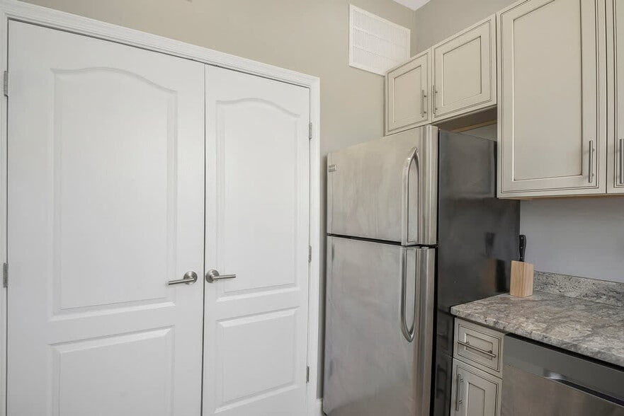 Building Photo - 45 Rhode Island Ave NE