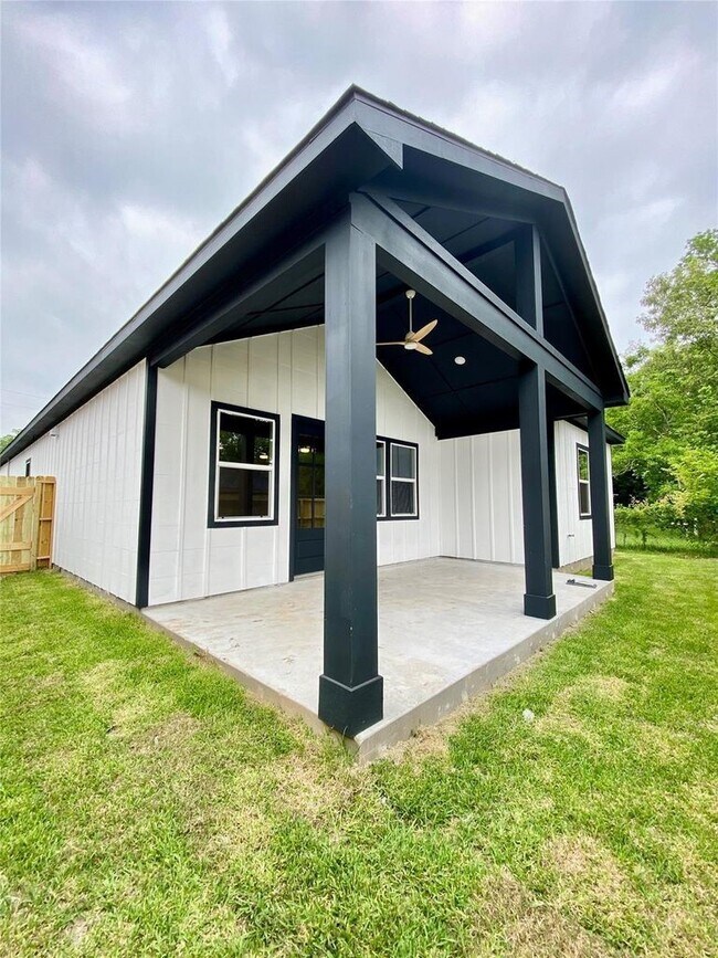 Building Photo - 3502 McBride St