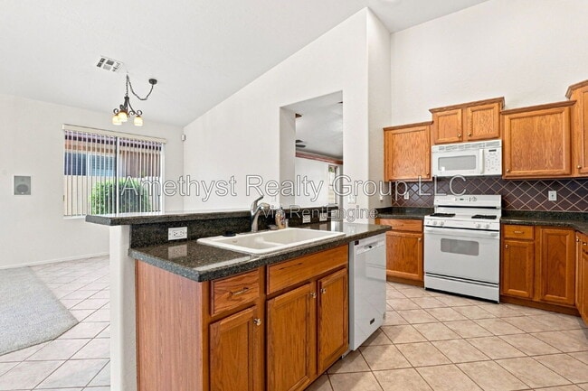 Building Photo - 7027 W Potter Dr