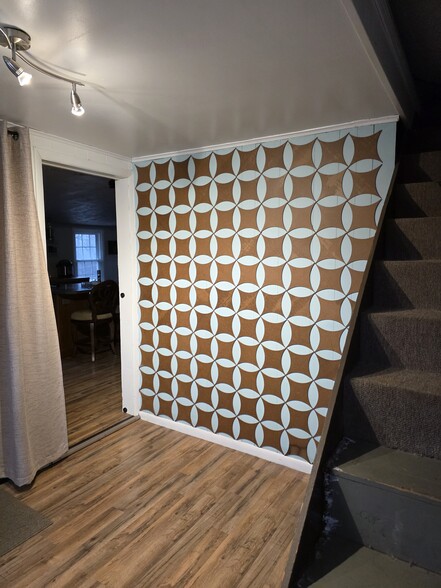 Building Photo - 6990 W Lake Rd