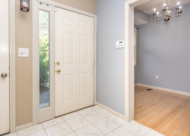 Building Photo - 285 Bishops Forest Dr