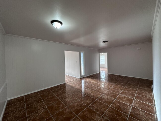 Building Photo - 4926 Calvin Dr