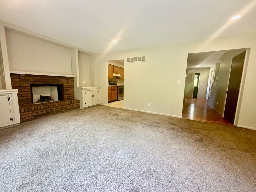 Building Photo - 5932 Joymont St