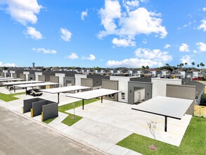 Building Photo - 2900 S Links Dr