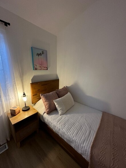 Building Photo - 4040 Boundary St