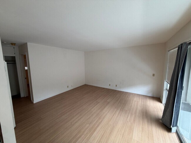Building Photo - 1 bed 1 bath condo in Orinda