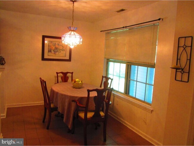 Building Photo - 296 Tavistock Rd