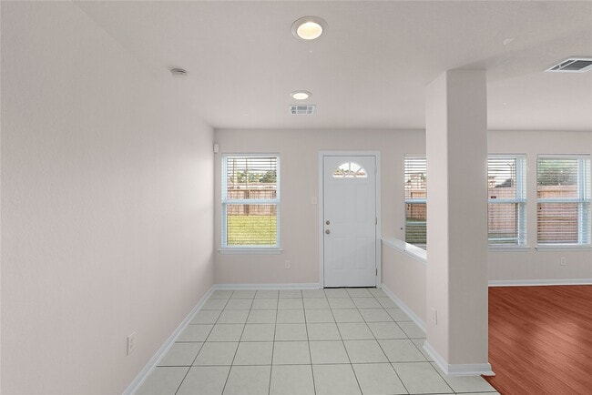 Building Photo - 10226 Canyon Rose Ln