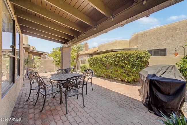 Building Photo - 4106 E Sunnyside Dr