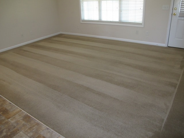 Building Photo - ***AVA. 9/25, SHORT-TERM RENTAL*** WESTSID...