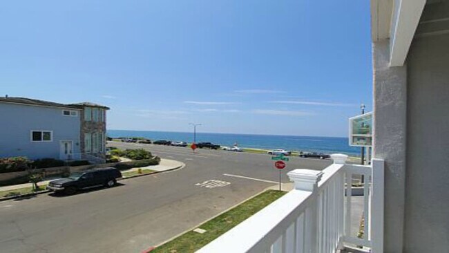 Building Photo - 3690 Carlsbad Blvd