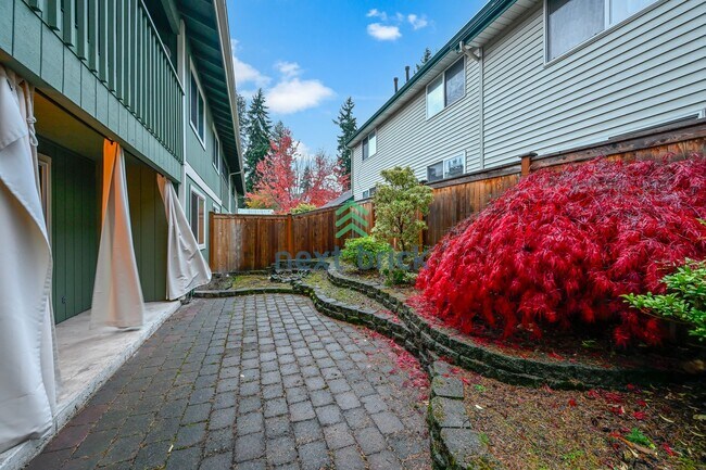 Building Photo - 2 BED & 2 BATH CONDO FOR RENT