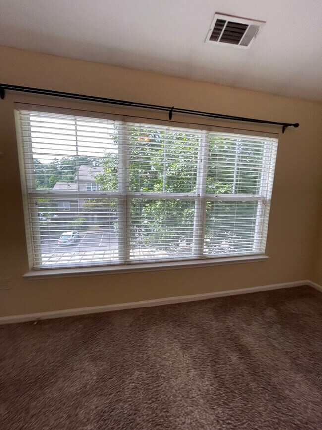 Building Photo - 07-204 Fattouh