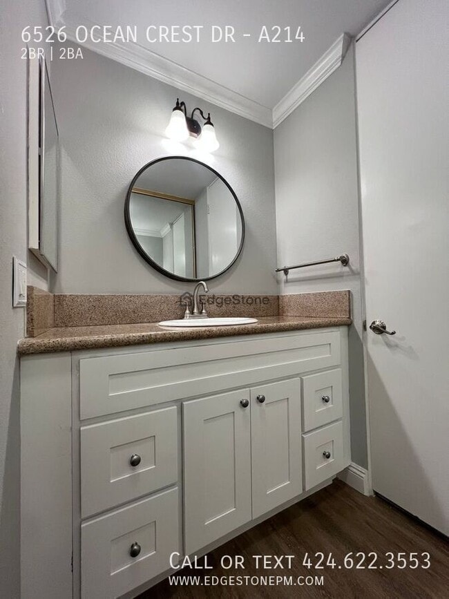 Building Photo - 6526 Ocean Crest Dr