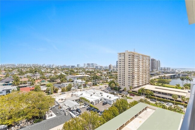 Building Photo - 340 Sunset Dr