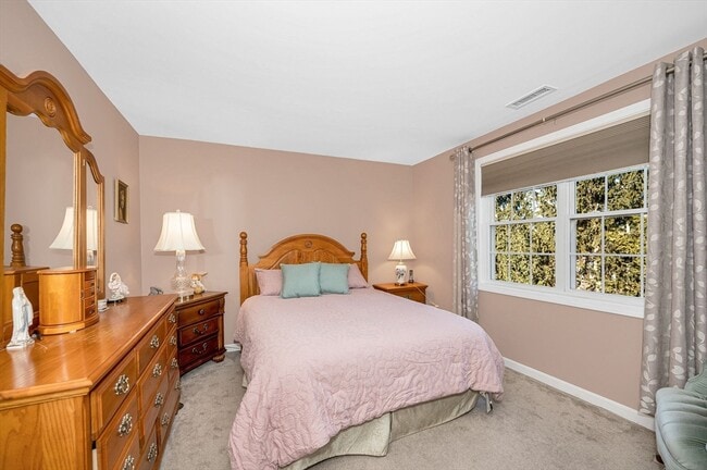 Building Photo - 262 Littleton Rd