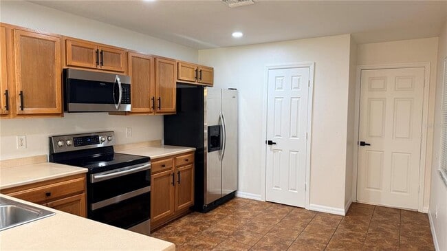 Building Photo - 2568 Aventurine St