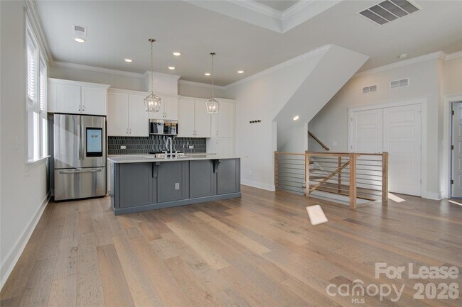 Building Photo - 5939 Ardrey Kell Rd