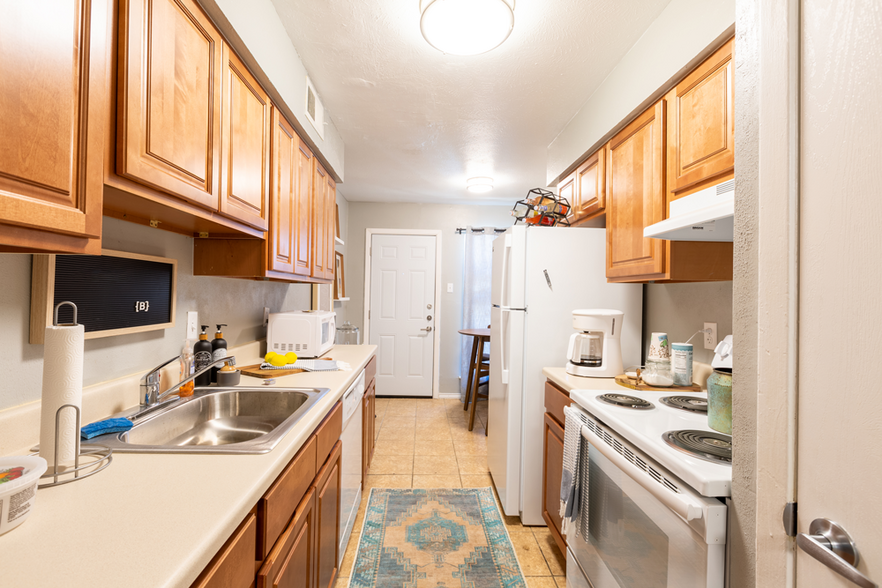 Kitchen Area - The Paddock on Park Row Apartment Homes