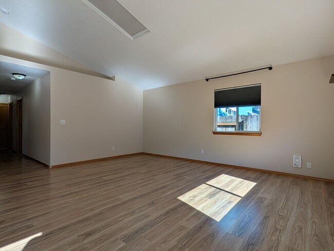 Building Photo - Great 3bed/2 bath home in Springfield!