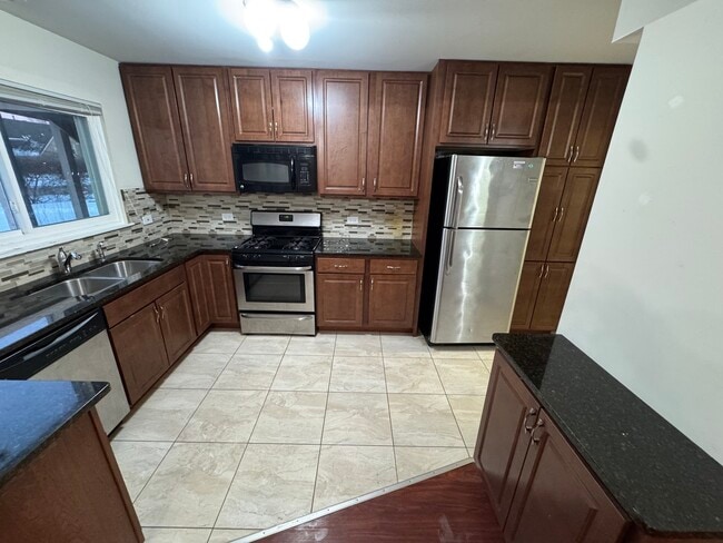 Building Photo - 448 Ferndale Ct