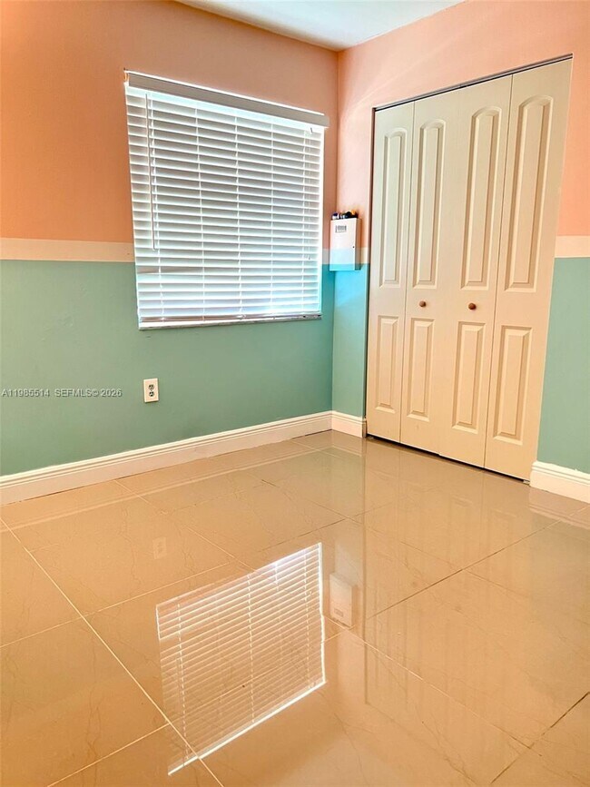 Building Photo - 6866 NW 173rd Dr