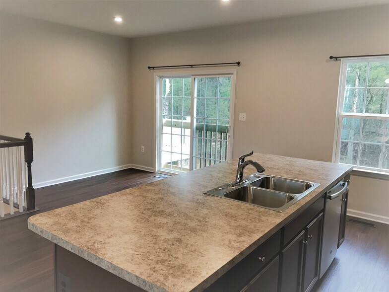 Building Photo - 2802 Wheatland Station Way