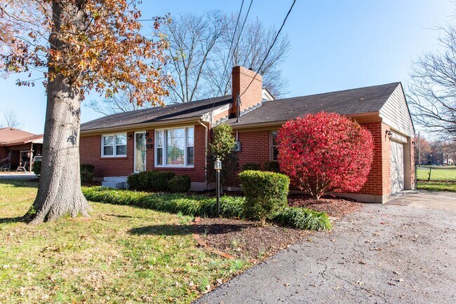 Building Photo - Fall in Love with this home!!!
