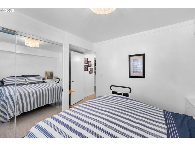 Building Photo - Bright and Open 1,638 SqFt Home Featuring Fireplace, Updated Kitchen & Scenic Outdoor Views ***Wa...