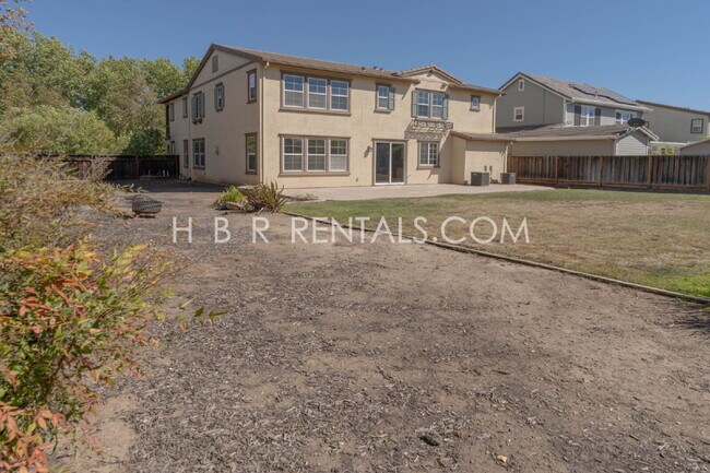 Building Photo - 521 S Altura Ct