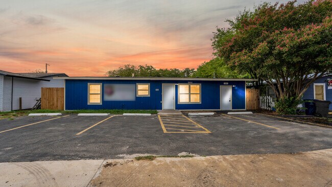 Primary Photo - 4530 Walzem Rd