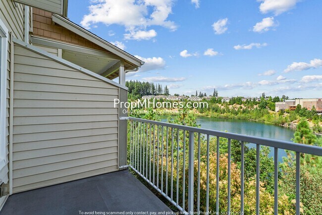 Building Photo - Two Bedroom Condo in Progress Ridge - Lake...