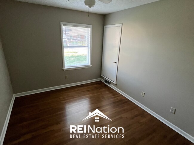 Building Photo - Charming 3BR/1.5BA Memphis Home | Hardwood Floors Throughout & Large Fenced Yard
