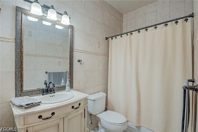 Building Photo - 2226 Carnaby Ct