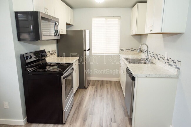 Building Photo - 3411 92nd St S