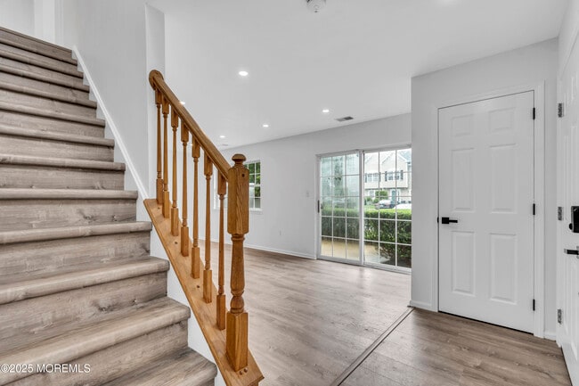 Building Photo - 194 Crooked Stick Ct