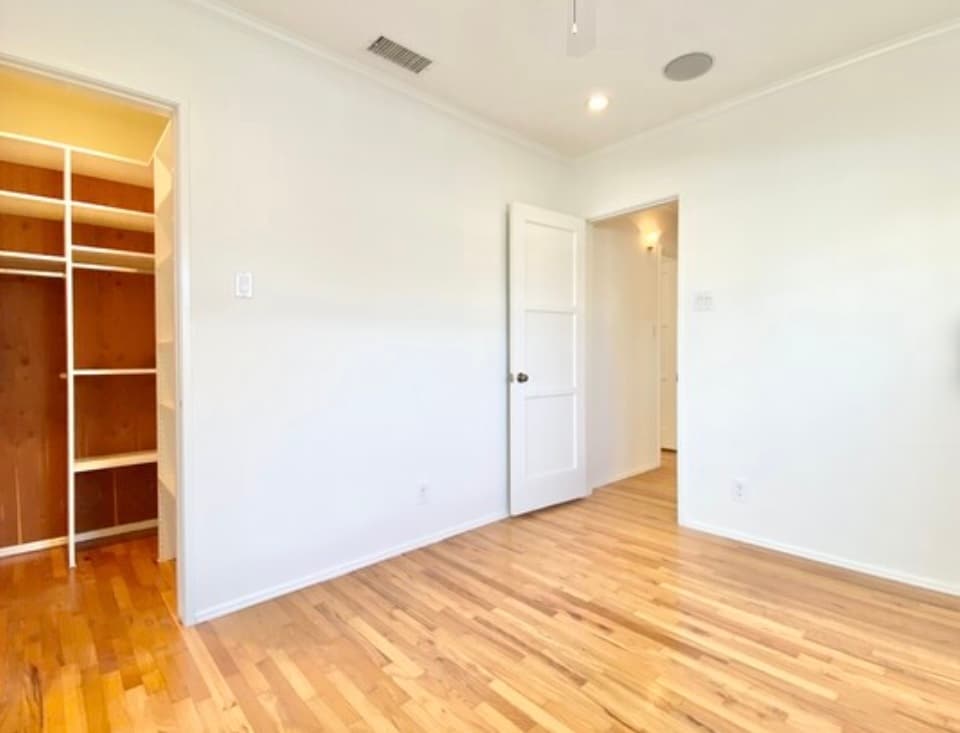 Building Photo - 4162 Alla Rd
