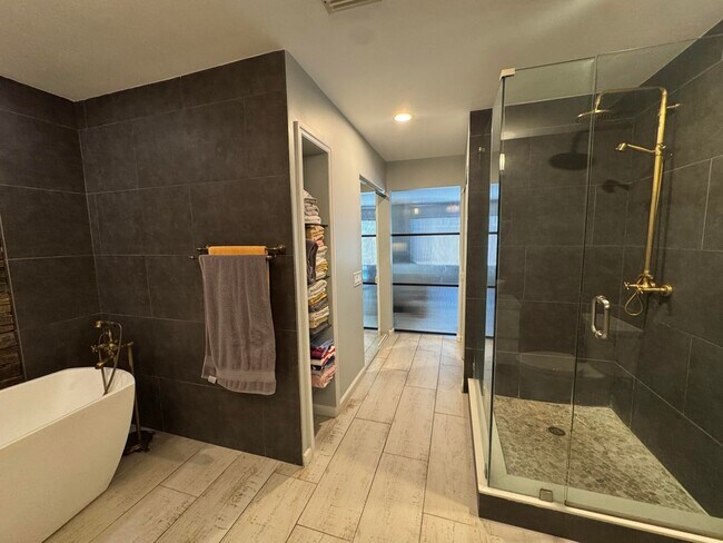 Building Photo - 21356 Sonesta Way