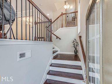 Building Photo - 671 Sunset Park Dr