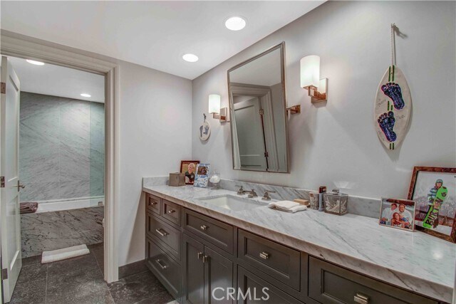 Building Photo - 255 Emerald Bay