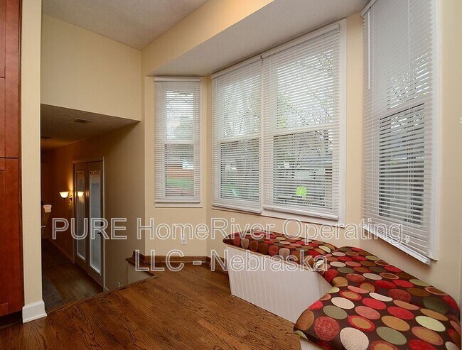 Building Photo - 2121 S 163rd Cir