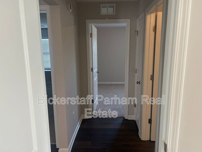 Building Photo - 6379 Sandy Bottom Dr