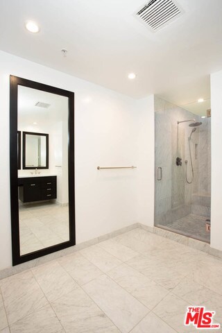 Building Photo - 10430 Wilshire Blvd