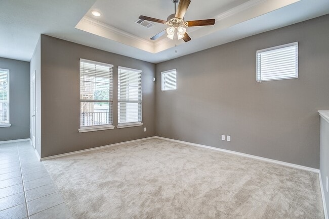 Building Photo - 9312 Bauer Vista Dr