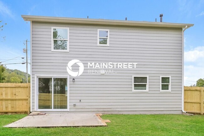 Building Photo - 3 Bedroom Pet-Friendly Home in KNOXVILLE, ...