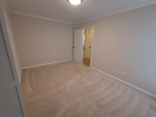 Building Photo - Terrific Rancher with Vaulted Ceiling in Meredith Woods.