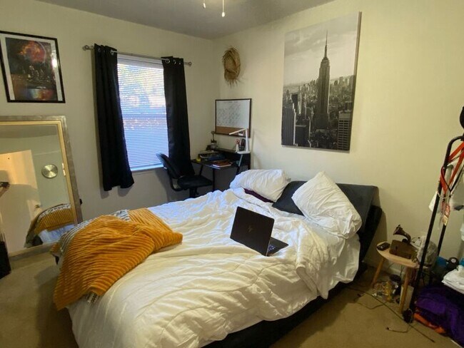 Building Photo - 1108 Tiger Blvd