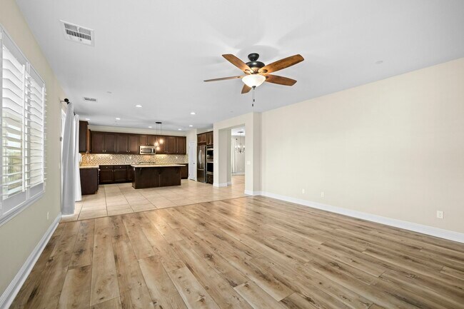 Building Photo - 44313 Marcelina Ct
